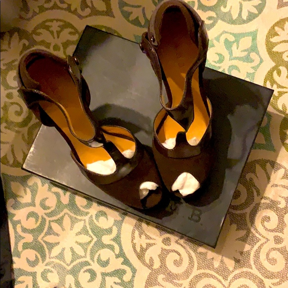 Beautiful Lamb 👠 heels ❤️❤️